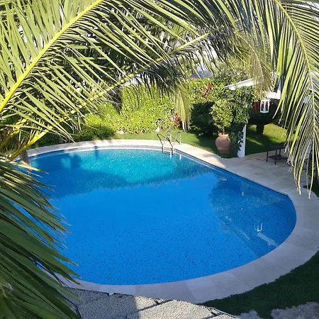 Frühstückspension Caramia 4*