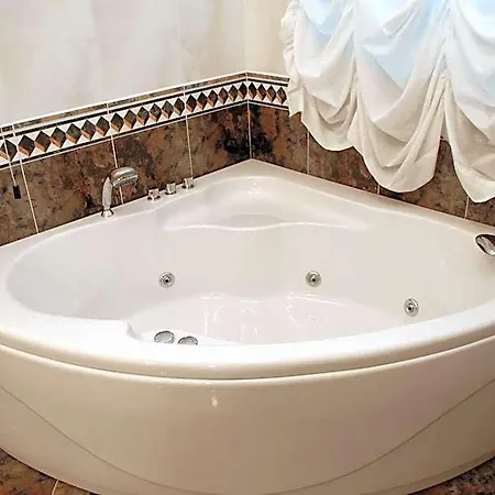 Bed & Breakfast Caramia 4*