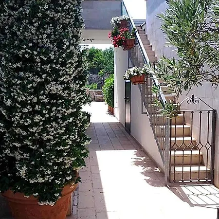 Caramia Locorotondo